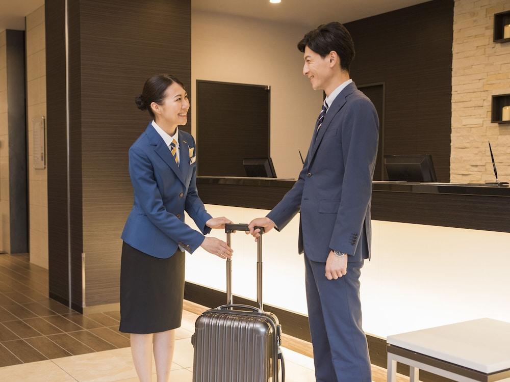 Comfort Hotel Toyama Station Exterior foto