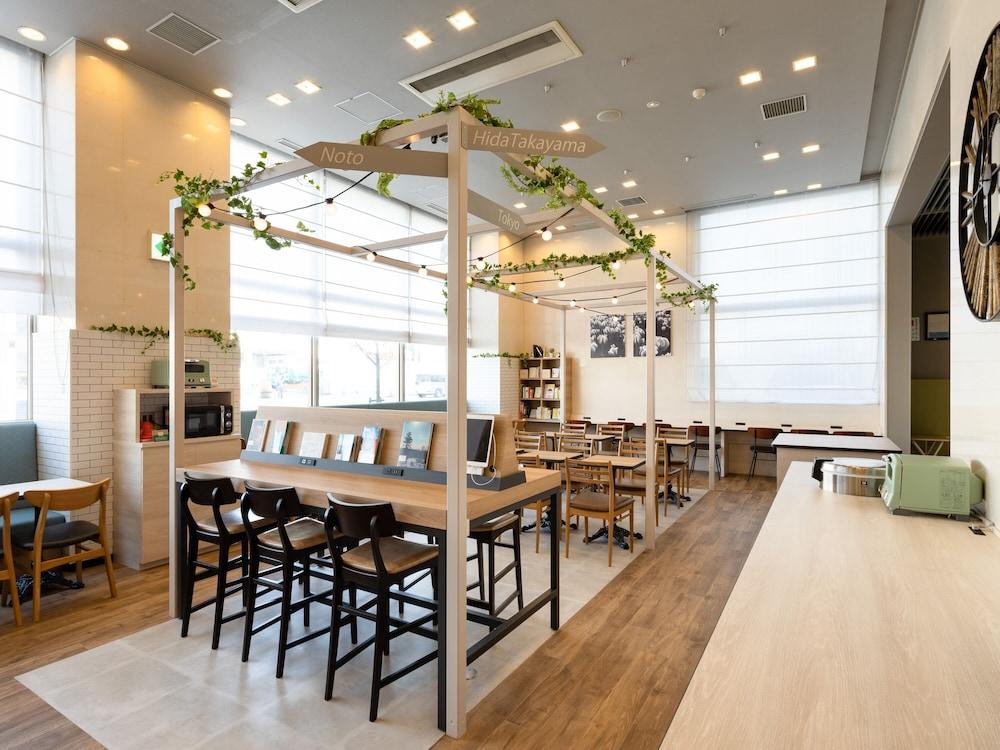 Comfort Hotel Toyama Station Exterior foto