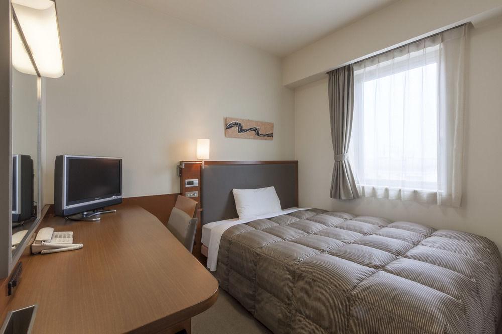 Comfort Hotel Toyama Station Exterior foto